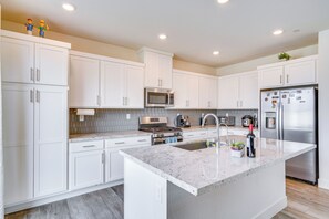 Kitchen | 1st Floor | Trash Bags & Paper Towels