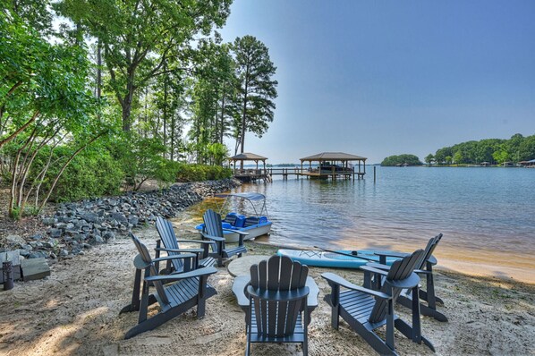 Enjoy the lakeside fire pit! Perfect for S'mores! 