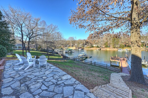 Flagstone patio & a built-in firepit- dont forget the s'mores supplies! 