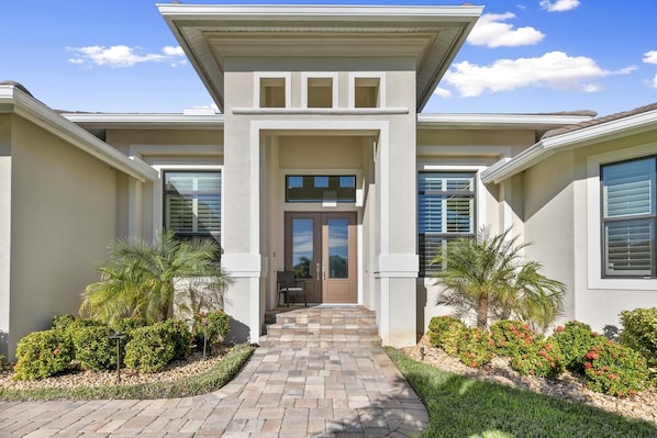 Welcome to your Home in Paradise