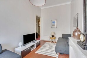 Convivial living room