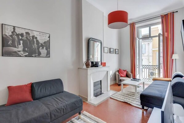 Bright living room 