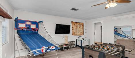 Guest Bedroom 3 w/ Queen-sized Bunk Beds, Foosball, Basketball, Games and More