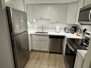 Quartz countertop in this beautiful kitchen