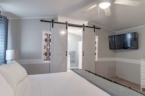 Bedroom 1: This room only knows comfy beds and cozy nights!
