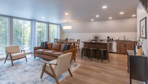 Whistling Moose ~ main level