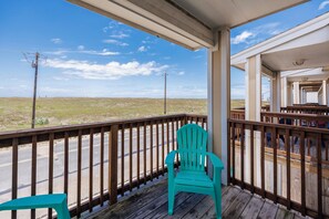 Great balcony space to enjoy the Texas breeze