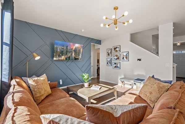 Cozy Living Area | Large Flatscreen TV