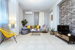 Living room (2)