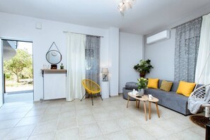 Living room (1)