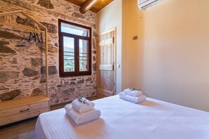 The bedroom (1)