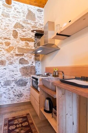 The kitchen (1)