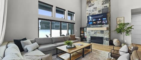 Eland Deer Valley Paradise at Jordanelle! 1041 - a SkyRun Park City Property - Welcome to Mountain Paradise at Jordanelle!