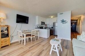 Atlantic Towers 705-large-006-056-Main Living Area-1500x986-72dpi