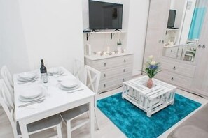 Dining corner (1)