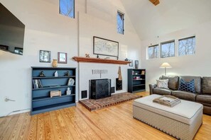 Electric Fireplace in the living room!