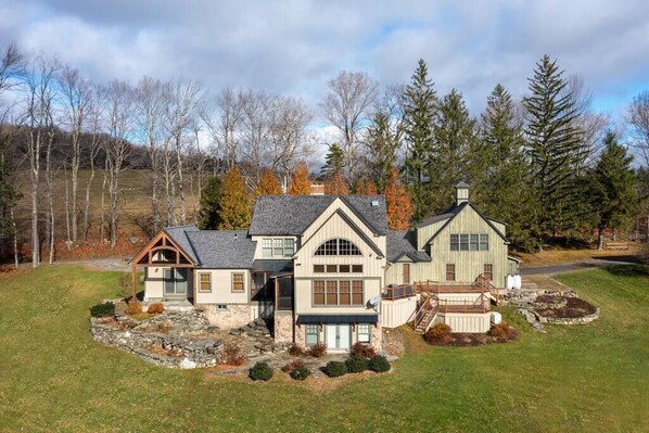 Spacious home on 40 acres!