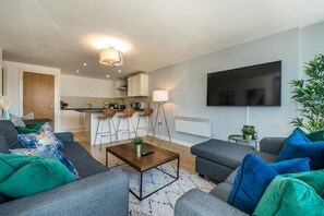 Central Balcony Apt, Liverpool - Host & Stay