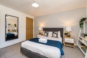 Central Balcony Apt, Liverpool - Host & Stay