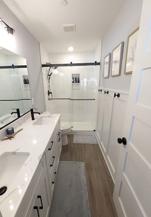 Ensuite vanity with lots of drawers and 2 large cabinets