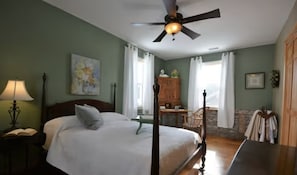 Master Queen bedroom