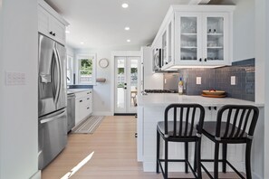 Adorable eat in kitchen.