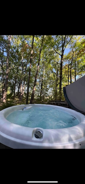 Bain à remous extérieur