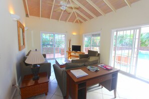 Spacious living area, Air-conditioning throughout at Harbour View