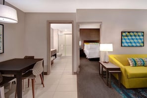 Comfortable Unit with King size bed