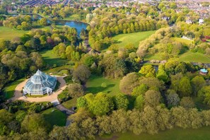 Only a short 4-minute walk to one of Liverpool's most famous park space. During the summer months, regular festivals and events take place here!