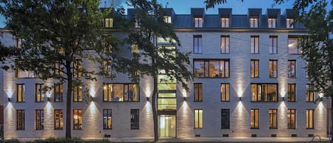 Façade de lâhĂ©bergement - soirĂ©e/nuit