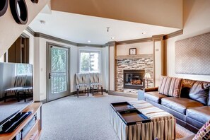The Village at Breckenridge 4 Bedroom Ski-In & Ski-Out Condo