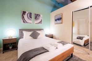 Bedroom #2 (Green Room)