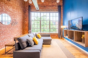 Living Room with tall ceilings