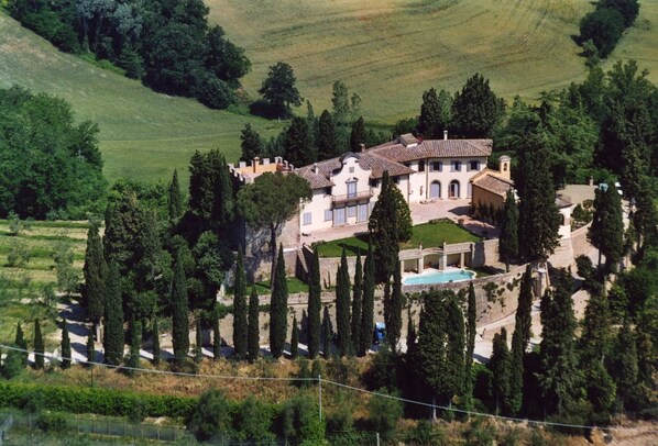 Activities, Balcony / Terrace / Patio, Building Exterior, Pool, Spring, Summer, Wellness