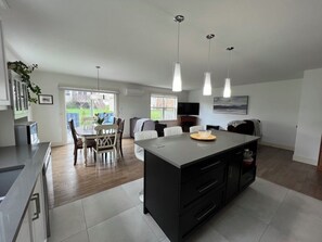 Extended island with quartz counter tops