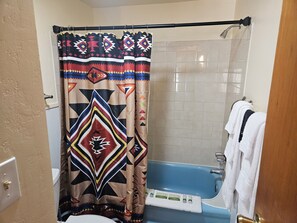  Elbert - Private ensuite bathroom