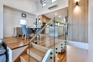 Dining Panorama 4