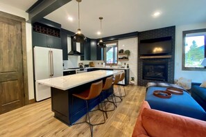 Beautiful New Condo