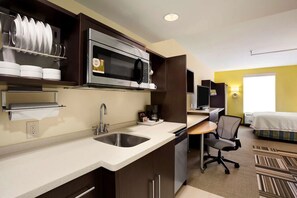 Kitchenette and work desk