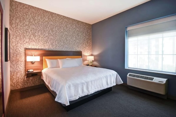 Comfortable Unit with King size bed