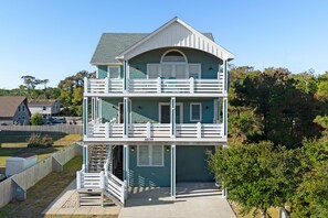 GR3630: Happy Hour | Front Exterior