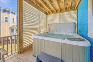 Surf or Sound Realty - 1077 - Sands of Tide - Hot Tub