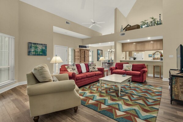 Plenty of Space to Entertain-Captiva 103