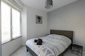 "Comfortable room at Le Camélia"