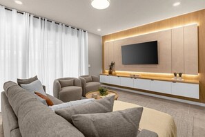4070LanaAve(3)