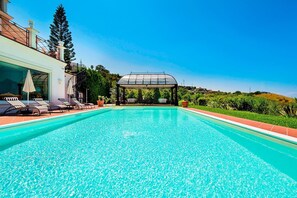 Autumn, Balcony / Terrace / Patio, Building Exterior, Outdoor, Pool, Spring, Summer