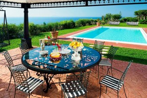Autumn, Building Exterior, Garden, Outdoor, Pool, Scenic View, Spring, Summer