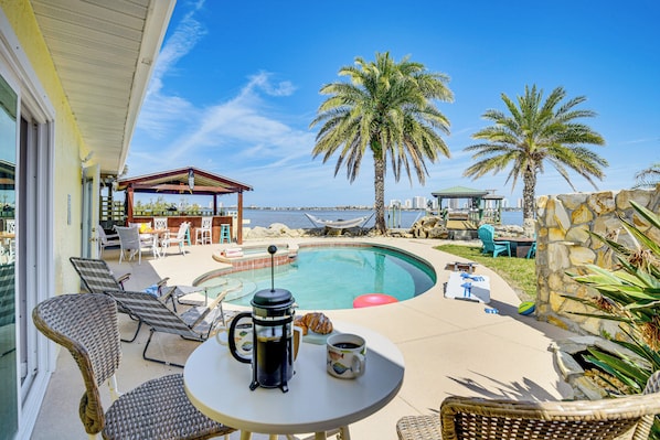 South Daytona Vacation Rental | 6BR | 4BA | 3,0009 Sq Ft | Step-Free Access