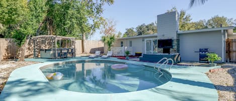 Orange Park Vacation Rental | 3BR | 2BA | 1,045 Sq Ft | 2 Steps Required